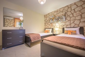 זקינטוס טאון Limneon Villas מראה חיצוני תמונה